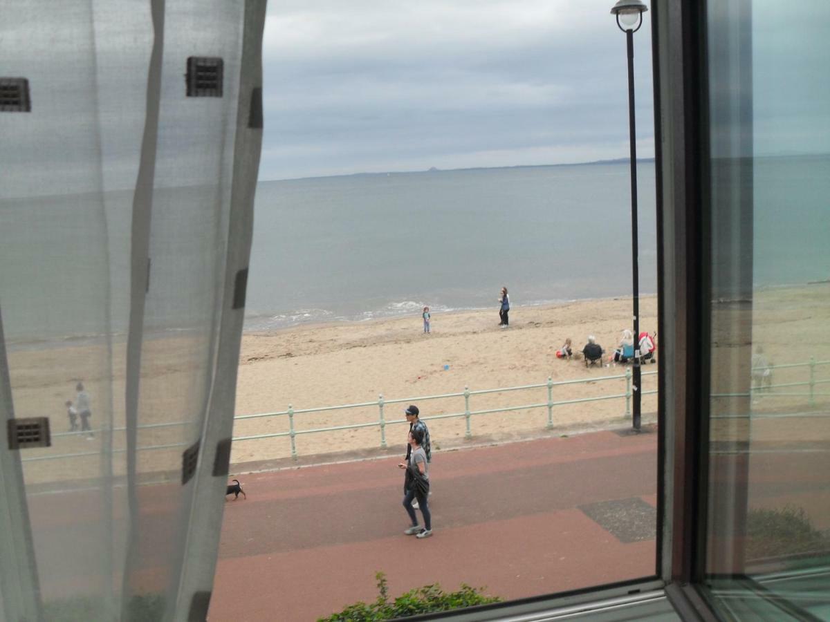 Edinburgh Beach View Apartment 外观 照片